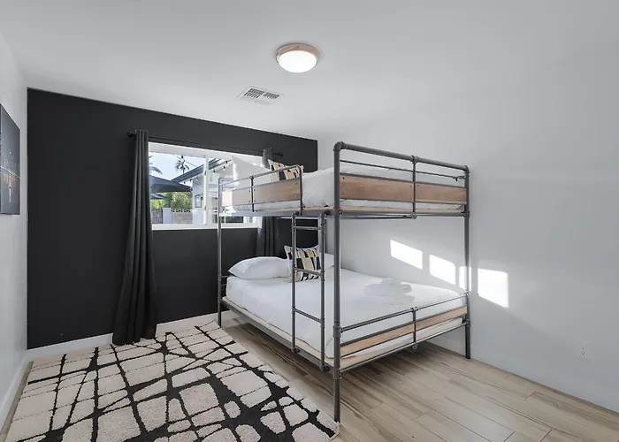 Holiday home Closest Walk To Entertainment District